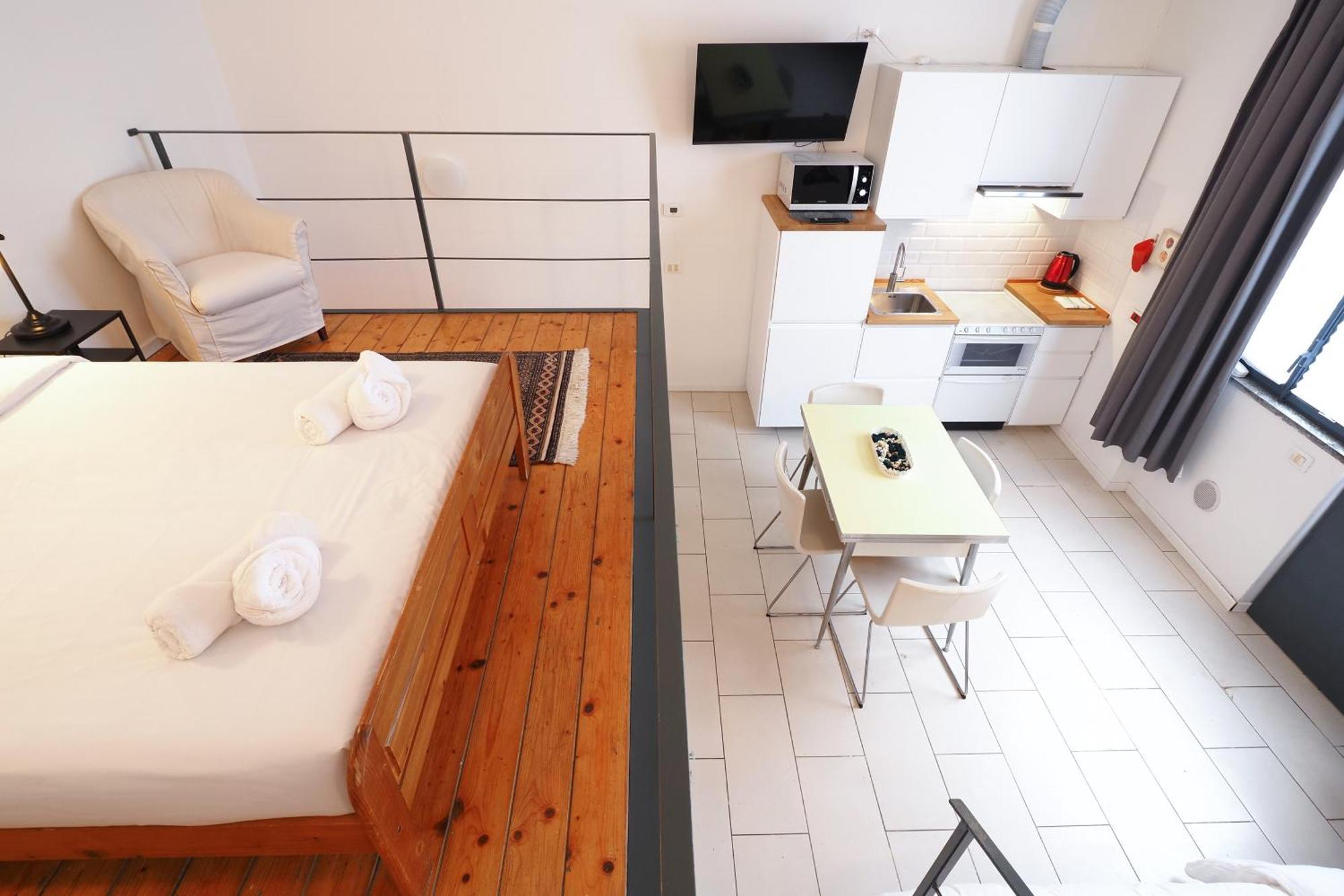 Ferienwohnung Primopiano - Acerenza Flats Mailand Exterior foto